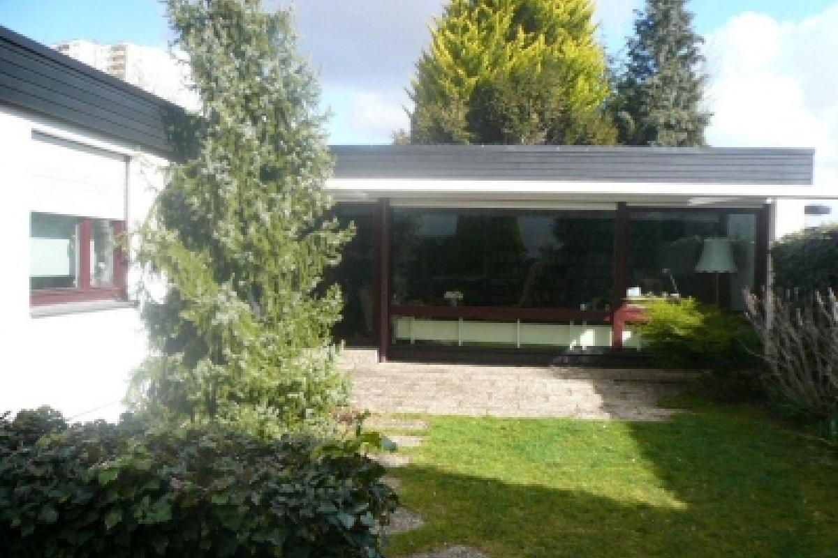 Winkelbungalow in Stuttgart-Freiberg